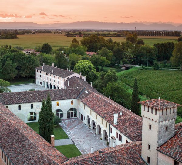 abbazia di santa maria di pero tramonto 600x546 1